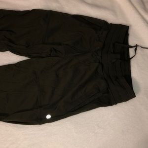 LULULEMON studio pants !!